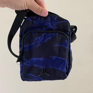 Jordan Crossbody